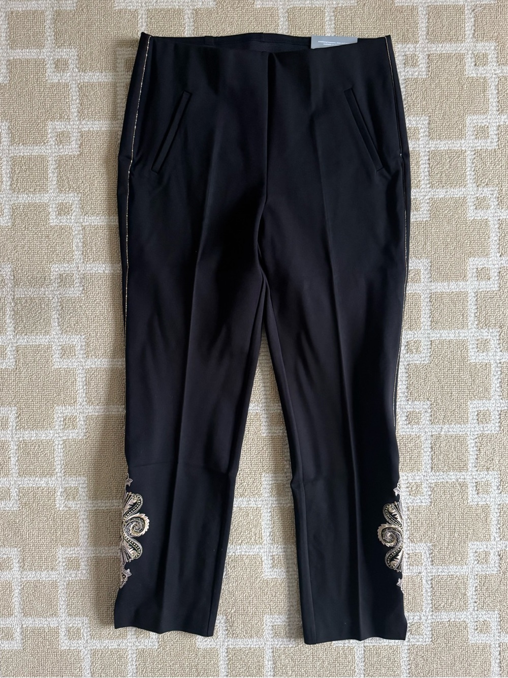 Chico’s So Slimming 360 Juliet Ankle Pants Embroidered Black Size 1.5 (US 10) - Picture 7 of 8